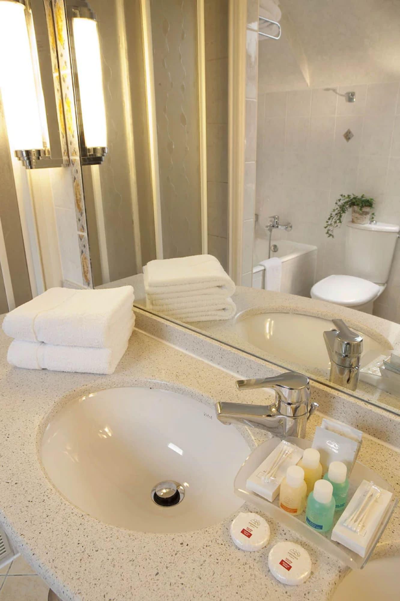 Hotel Louvre Bons Enfants Parijs Buitenkant foto